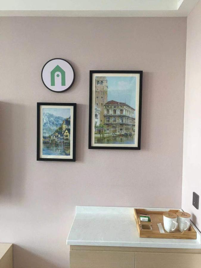 Campanile Hotel Wuhan Zhongnan Road Metro Station Kültér fotó